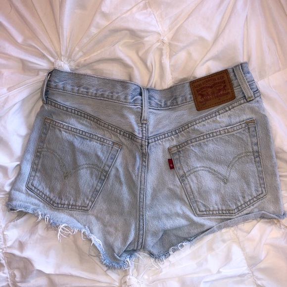 Levi’s 501 jean shorts! - Picture 3 of 3